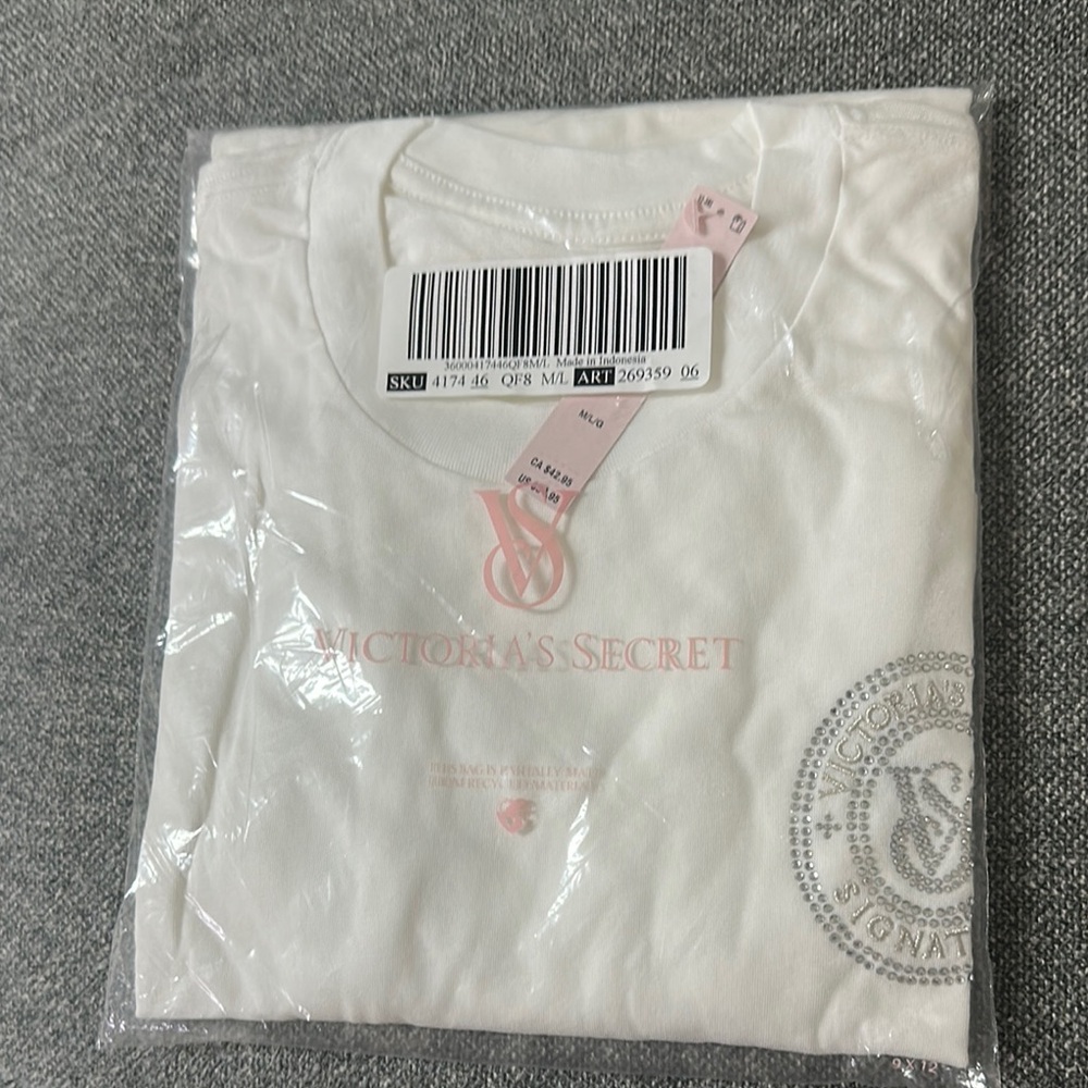 VICTORIA'S SECRET
100% Cotton Oversize Sleep Tee